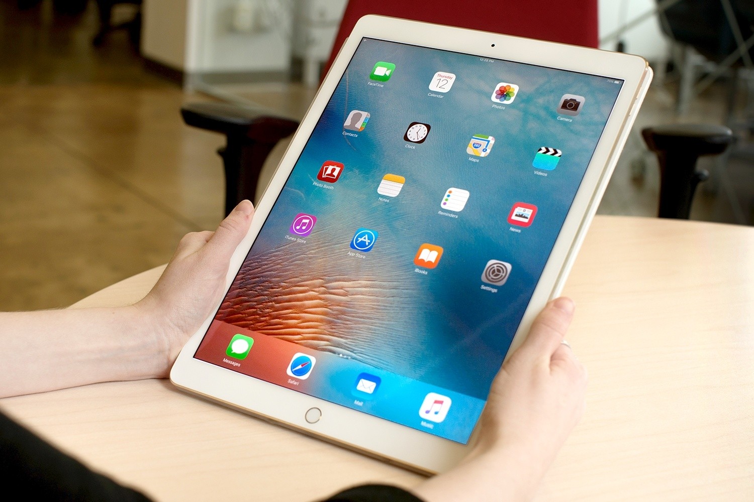 米政府 Apple iPadPro 10.5 256GB セルラータイプ #mon018 - PC/タブレット